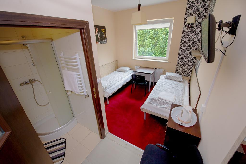 Hotelik Jankowski Raszyn Exterior foto