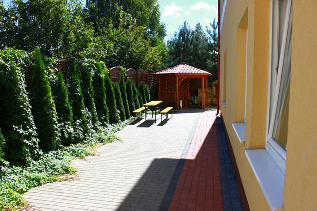 Hotelik Jankowski Raszyn Exterior foto